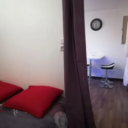 Charming Little With Bedroom Apartment